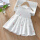 白色小花刺绣裙子