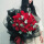 33朵红玫瑰尤加利鲜花