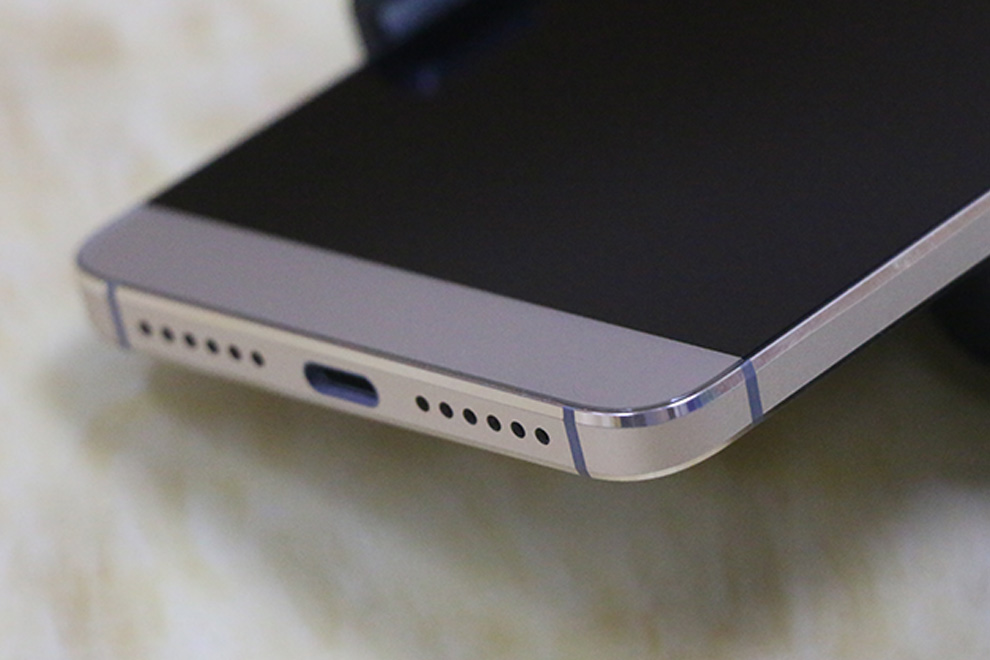 乐视(letv) 乐s3 爵迹版全网通4g手机 金色 4 32g_ 9折现价899元